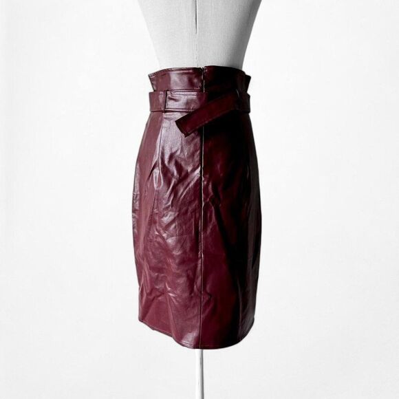Missguided Burgundy Red Faux Leather Belted Knee Length A-Line Skirt Size 0/XS - Picture 6 of 8